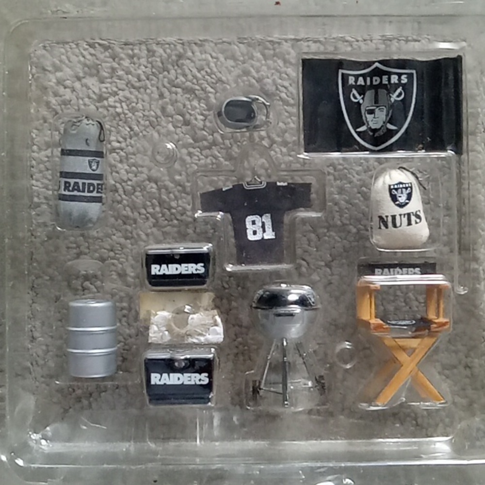 1972 Danbury Oakland Raiders Tailgate Set Scale 1/24